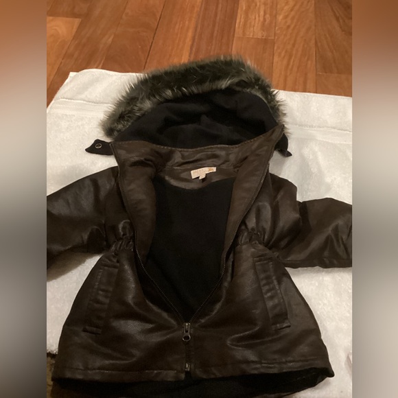 SIERRA.JULIAN GIRLS BROWN FAUX LEATHER & FUR HOODED WINTER COAT SZ.3 - Picture 15 of 16